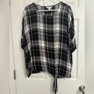 Women’s black & white plaid blouse size L Christopher & Banks